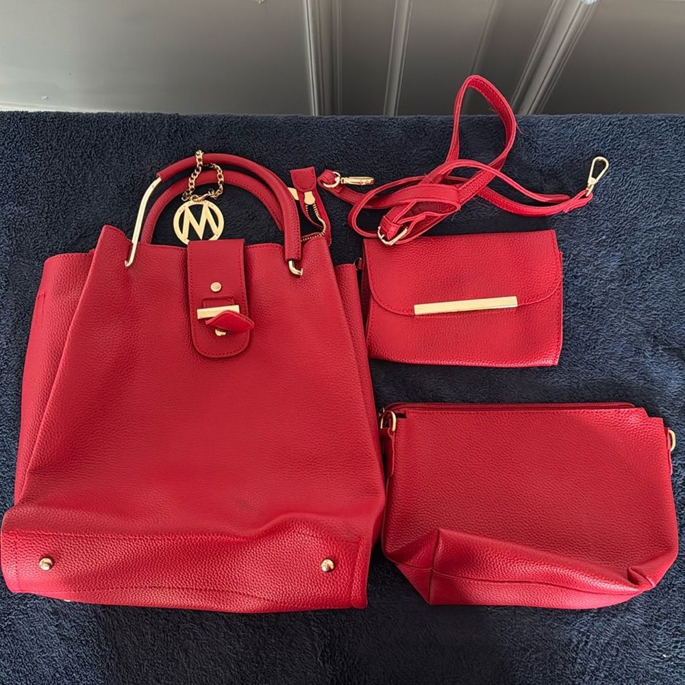 Mia K Farrow Collection 3pc Good Condition